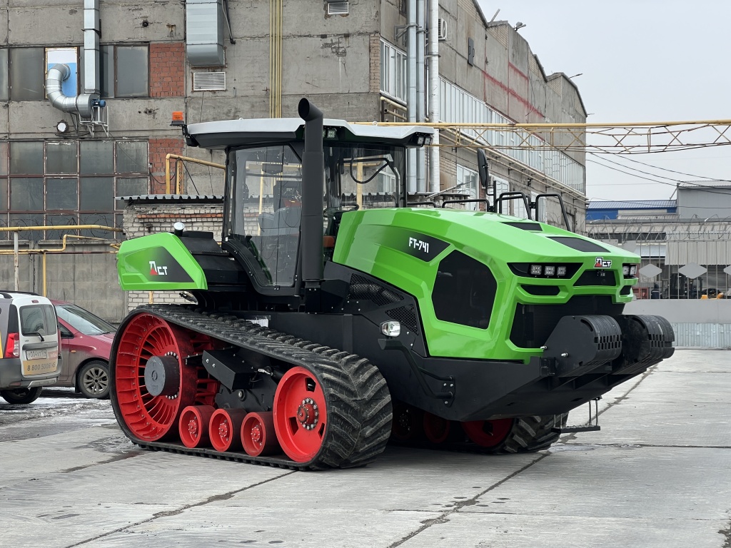 traktor-ft7-1.jpeg