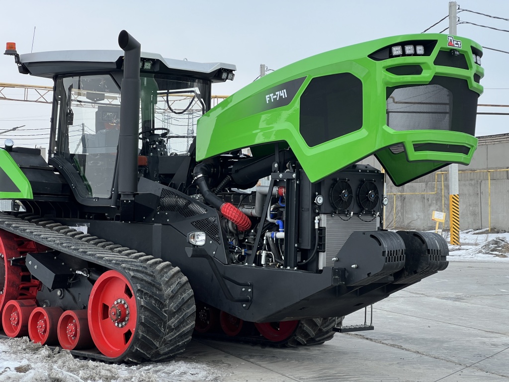 traktor-ft7-3.jpeg